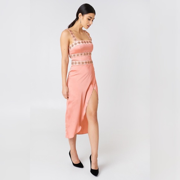For Love & Lemons Opal Beaded Midi Dress BlushPink - Picture 1 of 6